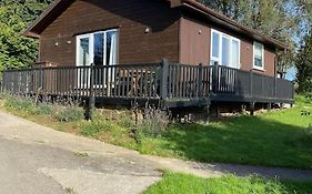 Cosy North Devon Lodge Within Hartland Forest